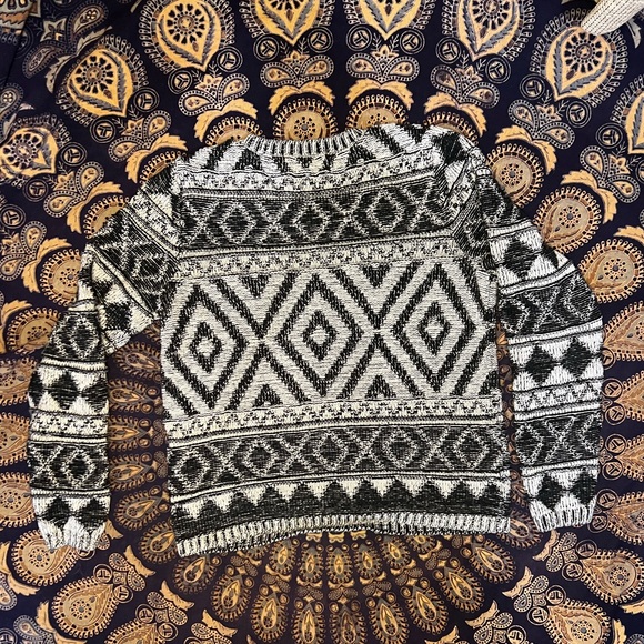 Lucky Brand Sweater - Picture 3 of 5